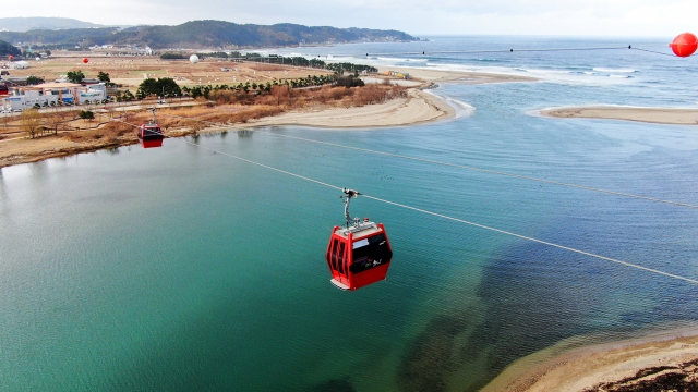 7월 1일 개장 예정인 울진 왕피천 케이블카. 울진군 제공