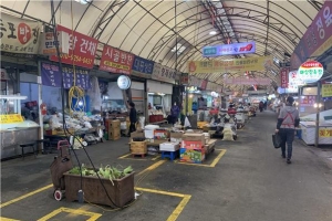 안전하고 깔끔하게… 확 바뀐 영등포 전통시장