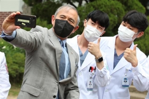 유증상자 미신고 선박 입항 제한… “선사에 구상권 청구 검토”