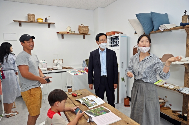 고흥군의 청년 창업 인큐베이팅 공간인 ‘녹동 청춘마루’ 내부 모습