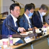 [서울포토] 투명칸막이 치고 하는 회의