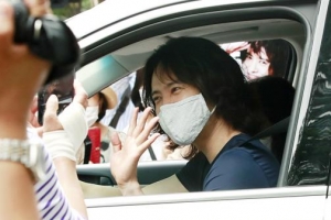 양준일, 사생활 논란에도 식지않은 인기…여전한 ‘밝은 미소’