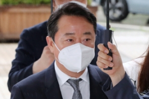 [서울포토] ‘인보사 의혹’ 구속심사 출석한 이웅열 전 코오롱 회장