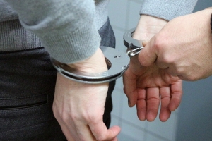 “기분 나쁘다”며 처음 본 60대 여성 때리고 달아난 20대