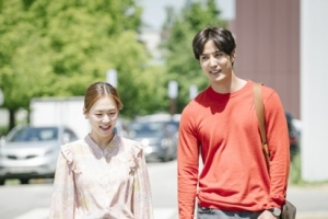 ‘가족입니다’ 한예리·김지석, 우정→사랑 ‘달라진 분위기’ [EN스타]