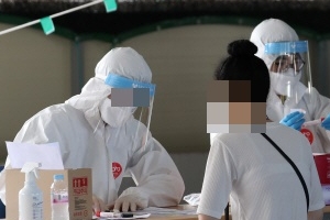 용인 2살 남매 등 일가족 4명 확진…아이돌보미와 접촉