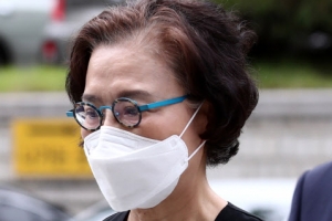 ‘직원 상습 폭행’ 이명희 1심 집유…法 “피해자 모두와 합의”