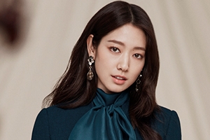 박신혜, 가을 향기 가득한 화보 공개