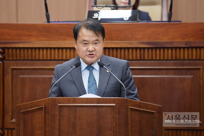 김옥균 김포시 의원이 5분발언을 하고 있다. 김포시의회 제공