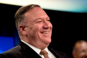 폼페이오 “북미회담 열려면 진정한 진전을” ‘깜짝 이벤트’ 선 그어