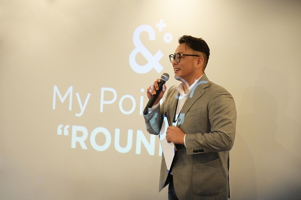 플랫폼 PT 진행중인 라운디드코리아 유정규 대표