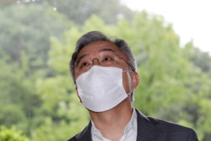 최강욱 재판에 정경심·조국 아들 증인채택…최 측 “검사 비겁하다”