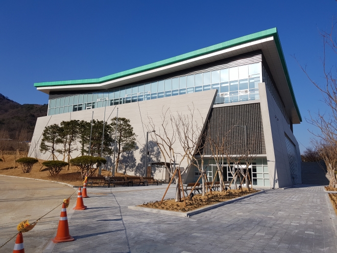 구미시가 올해 연말 개관 예정으로 신축 중인 구미 상모동 ‘박정희 대통령 역사자료관’ 전경. 구미시 제공