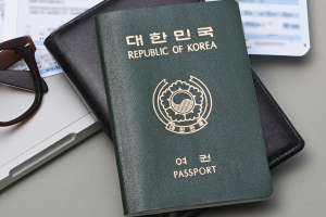 법원 “사업상 이유로 여권 영문 이름 변경 못해”
