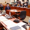 ‘전세 2+2년 보장’ 임대차 3법 상임위 모두 통과…통합당 불참