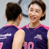 “감독님 말씀 잘 듣기가 목표” 김연경은 ‘모두의 팀’ 꿈꾼다