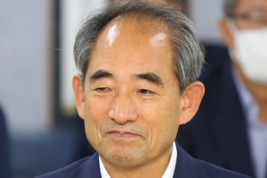 경찰 불기소에 전 비서실장 “박원순 성폭력 주장도 의심”