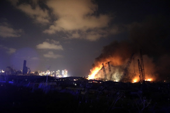 레바논 대규모 폭발 후 화재