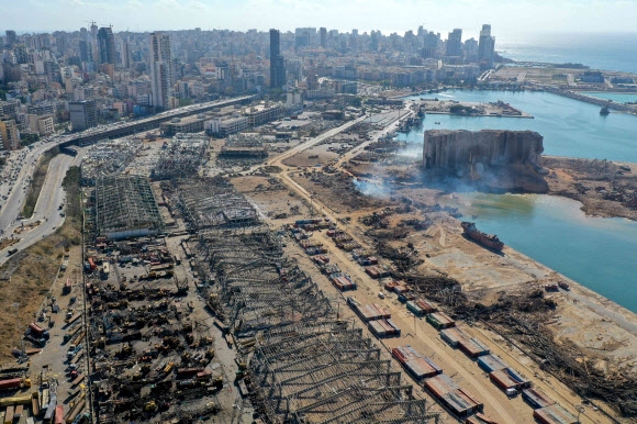 폐허가 된 베이루트 항구 폭발 사고 현장