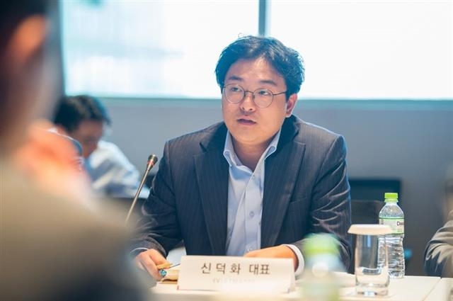 신덕화 비엣메이트 대표가 동남아 각국 상거래 기업과 제휴해 국내 소비재 수출을 지원하는 전략을 설명하고 있다. 비엣메이트 제공