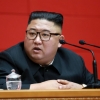 김정은, 당 정치국 회의 열어 “외부 지원 안 받겠다”