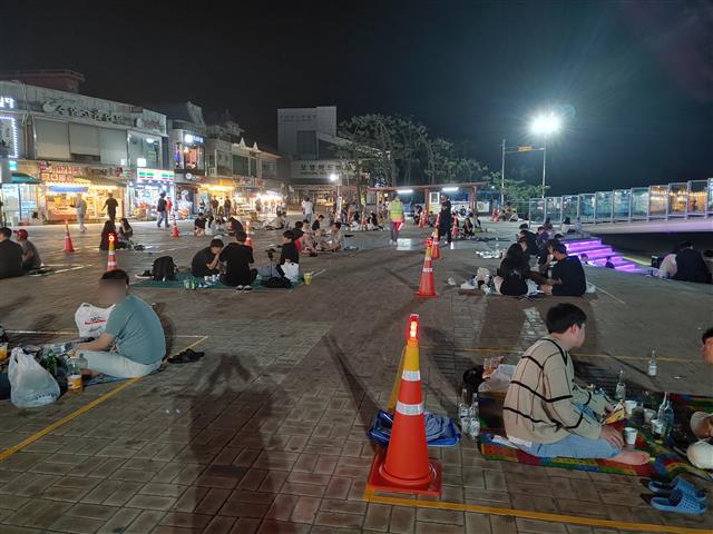 충남 보령 대천해수욕장의 광장 칸막이.  보령시 제공