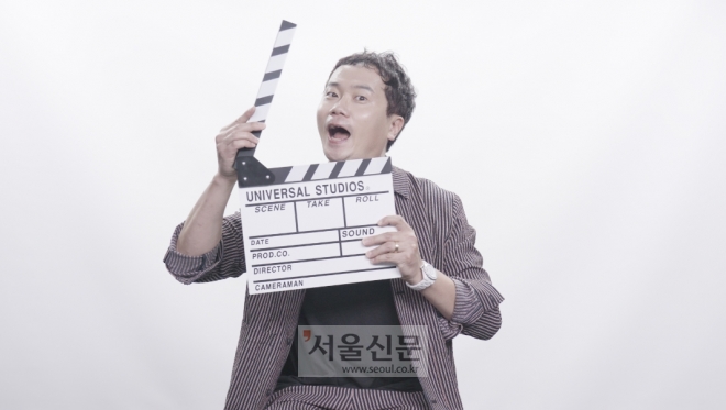 개그맨 안상태씨가 서울신문과의 인터뷰를 시작하기 전 재밌는 표정을 지어보이는 모습