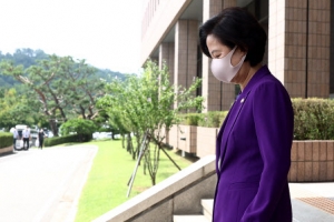 秋에 쓴소리·유시민 수사…검사들 ‘줄사표’ 시작