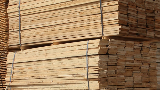 캐나다가 미국과의 연목재(softwood lumber) 무역 분쟁에서 40년 만에 미국에 판정승을 거뒀다. 사진은 종이처럼 쌓아 놓은 연목재. WTO 홈페이지 캡처