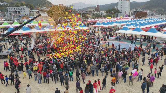 지난해 개최된 ‘제15회 청송사과축제’ 모습. 청송군 제공