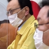 민주당 출입기자 확진에 국회 ‘셧다운’…이해찬·김태년 자가격리(종합)