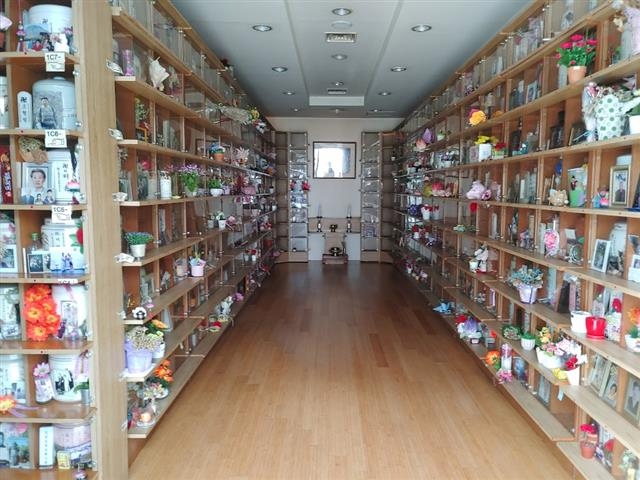 부천 석왕사가 불법 운영 중인 납골당.