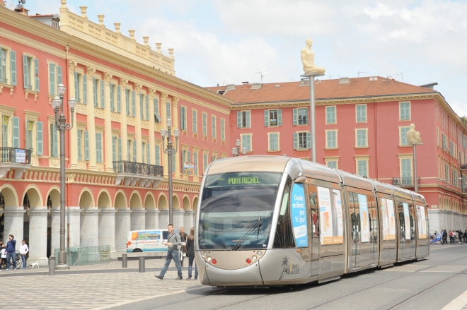 전 세계 400여개 도시에서 운행되고 있는 노면전차 트램