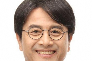 기초단체장 감염자도 나왔다…이재현 인천 서구청장 확진