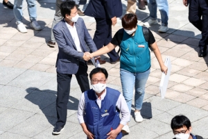 “‘지연된 정의’ 다시 세웠다” 조희연 전교조 판결 환영