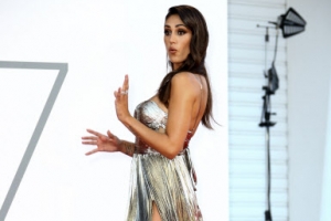 [포토] 오프라인 베니스 영화제…레드카펫 수놓은 ‘드레스 열전’