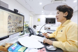 해외입국자 첫 코로나 전수검사… “방역 1번지 서초”