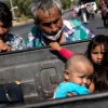 그리스 난민캠프 전소, EU 10개국 “미성년 400명 나눠 수용”
