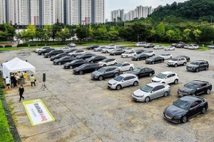 드라이브인 회의·양방향 마이크… 지자체들의 ‘언택트’ 묘수