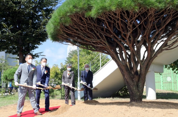 ‘복지부·질병청 화합’ 기념 식수