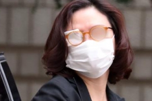 [속보] 검찰 “‘진술 거부’ 정경심에 피고인신문 안 한다”