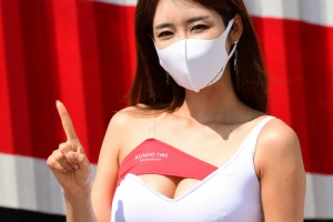 [포토] 레이싱모델 유다연, 아찔한 볼륨감