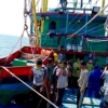 “냉동고에 시신 5구” 과적 선박 단속에 걸린 인도네시아 어선