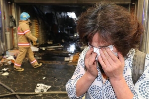 추석 대목이라 물건 받는 날이었는데… 돈통 들고 나올 새도 없이 불이 번졌다