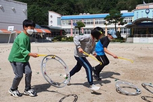 집 생기고, 장학금 받고·… 경남 농어촌 학교로 아이들이 돌아온다