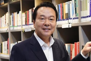 크리스마스의 약속… 소외 아동 산타가 된 강서