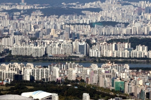 연말부터 아파트 경비원에 ‘갑질 금지’ 관리규약에 반영