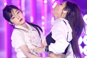 [포토] 아이린-슬기 ‘아찔’