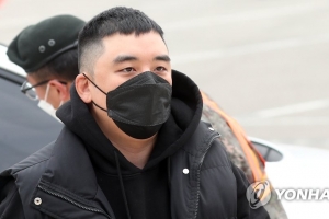 ‘성매매 알선’ 빅뱅 승리 군사재판에 정준영·유인석 증인채택