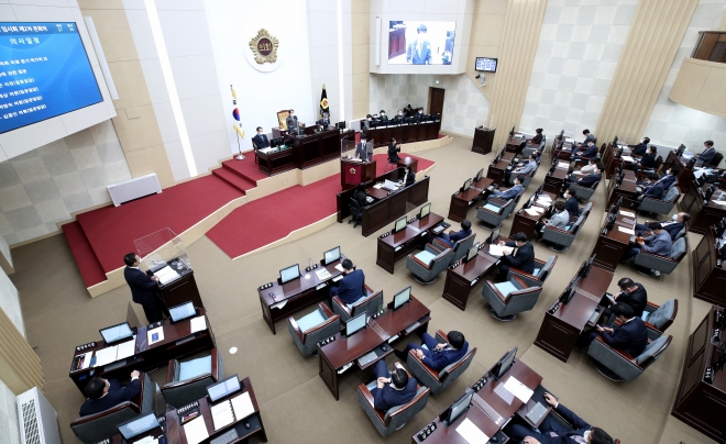 16일 열린 인천시의회 본회의 전경.